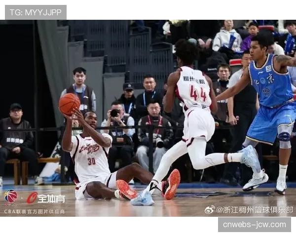 【2026年4月CBA联赛低位防守体系趋势分析·人物·通讯朱荣振的转变：从攻强守弱到成为四川队内线防守屏障的心路历程